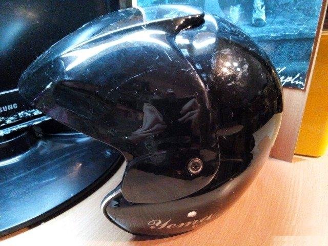 Мотоциклетный шлем 59-60 см