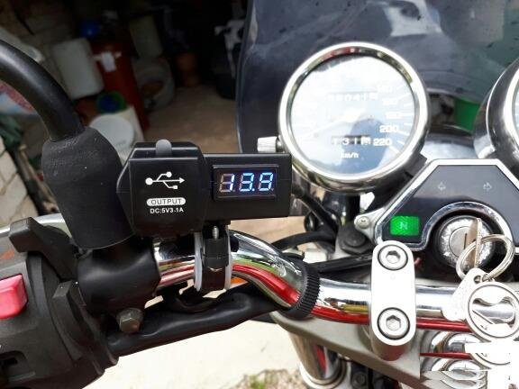 Мото зарядка юсб+индикатор для мотоцикла,скутера