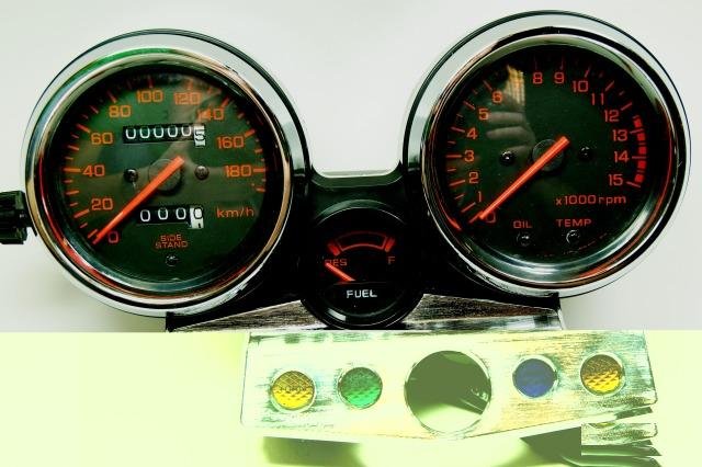 Приборная панель мотоцикла Honda CB400 vtec II 01