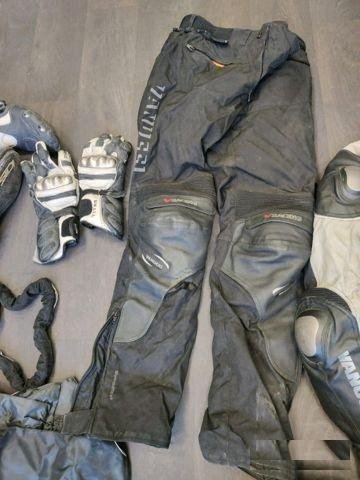 Экипировка мотоботы, шлем, перчатки, куртка, штаны