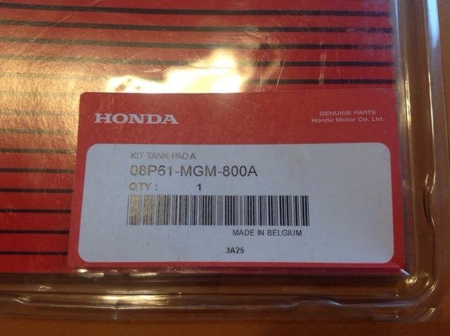 Оригинальная наклейка на бак для мотоциклов honda