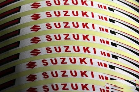 Светоотражающая наклейка на обод колеса "Suzuki"