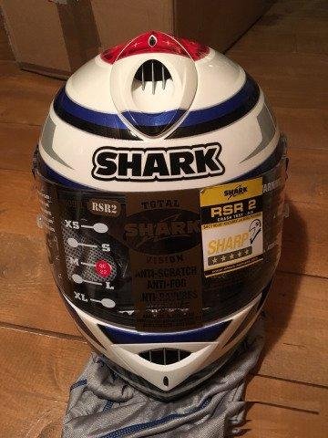 Продаю шлем (новый) Shark RSR2