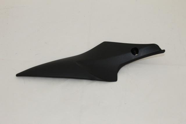 Накладка на бак R GSX-R600/750 2006-2007