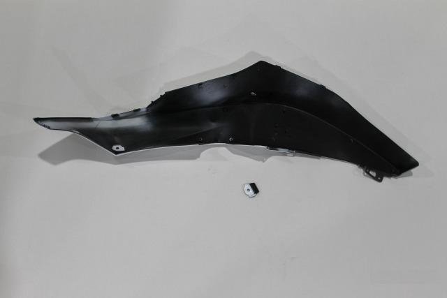 Верхний боковой пластик R honda CBR600RR 2009-2012