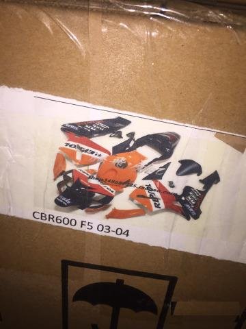 Комплект пластика Honda CBR600F5 03-04 год Repsol