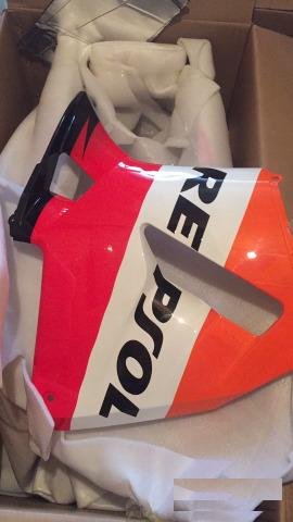 Комплект пластика Honda CBR600F5 03-04 год Repsol