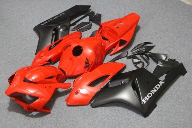 Комплект пластика Honda CBR 1000RR04-05 Красно-Чер