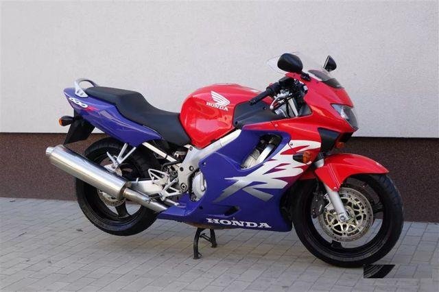 Honda cbr 600f4