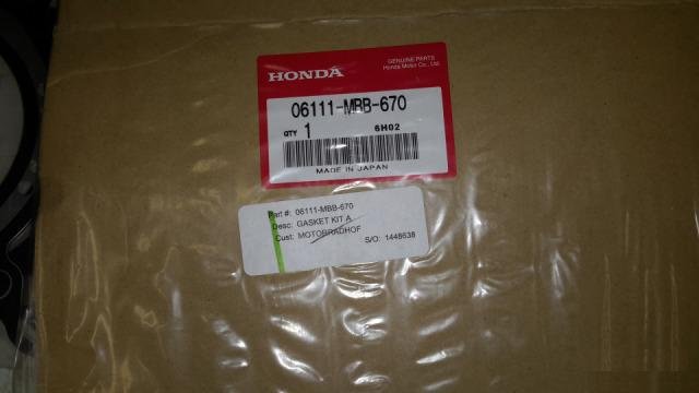 Комплект прокладок на двигатель Honda VTR1000F