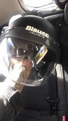 Blauer Helmets