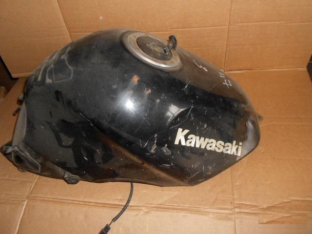 Бензобак Kawasaki ZZR 400-2 N47