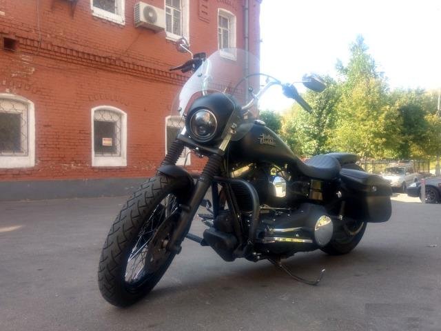 Harley-Davidson Dyna Street Bob