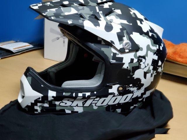 Шлем SKI-DOO X-1 digital camo cross helmet L белый