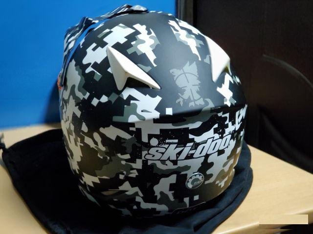 Шлем SKI-DOO X-1 digital camo cross helmet L белый