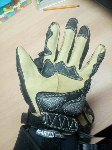 Halvarssons перчатки