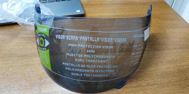 Стекло (визор) шлема yema YM-802 тонированнный