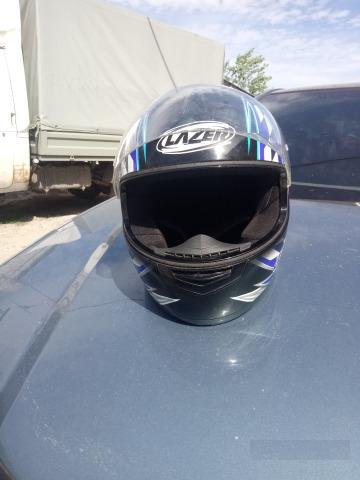 Шлем б.у для мотоцикла lazer