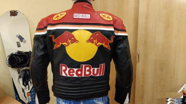 Кожаная мотокуртка Red Bull в отличном состоянии