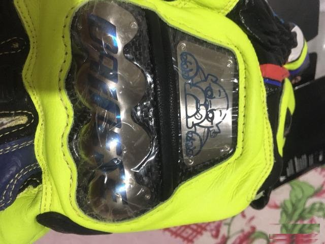Мото перчатки dainese vr46 replica новые есть ещё