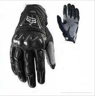 Легкие спортивные перчатки с защитой