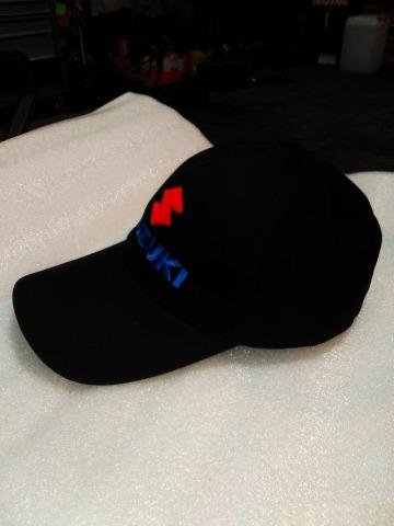Мото кепки с логотипом Suzuki