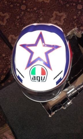 Продам мотоциклетный шлем AGV