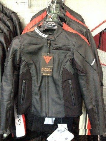 Женская кожаная куртка Dainese Cage Pelle Lady