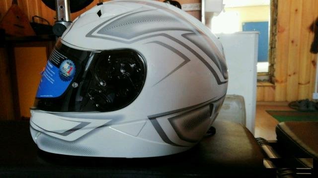Шлем с солнцезащитным визором HJC TR-1 новый