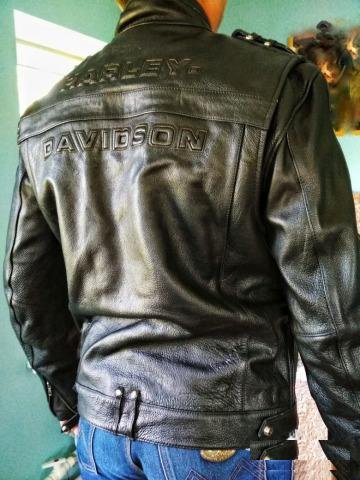 Кожанная мотокуртка Harley Davidson Размер L