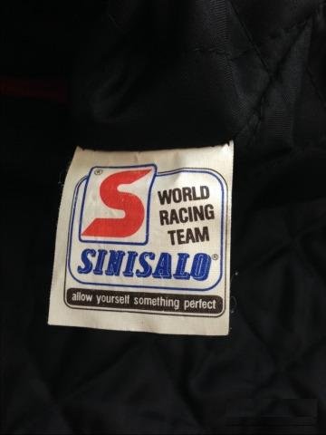 Продам куртку Sinisalo