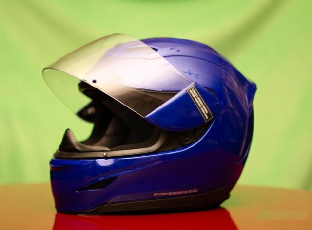Продам мото шлем Icon Airmada