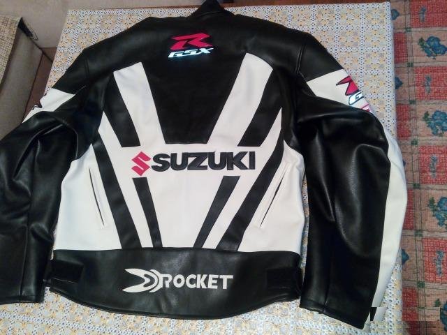 Куртка новая кожаная suzuki