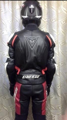 Продам раздельный мотокомбез Dainese