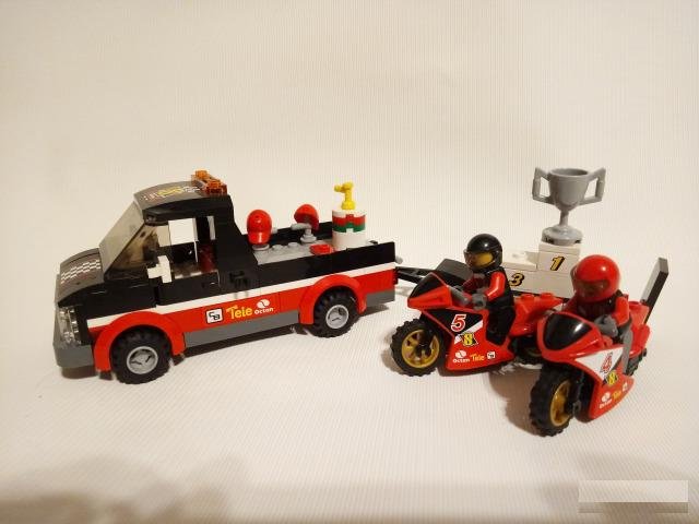 Lego City 60084 Перевозчик гоночных мотоциклов
