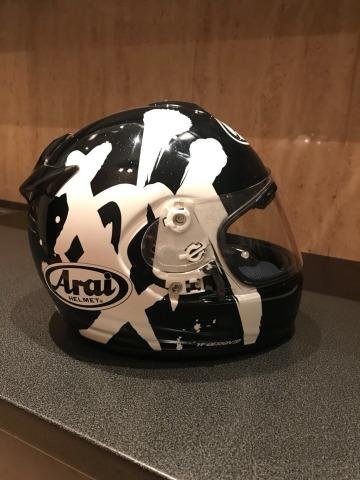 Продам шлем Arai