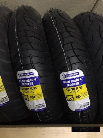 Michelin Pilot Road 4 Scooter 120/70 R15 TL 56H