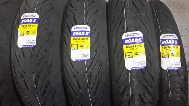 Мотошина Michelin Pilot Road 5 180/55ZR17 73W