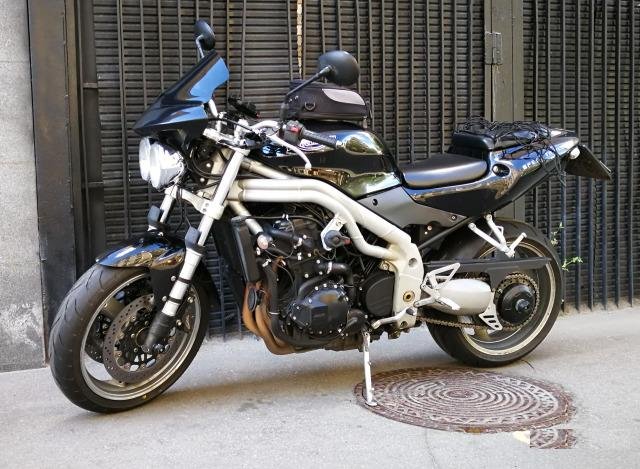 Мотоцикл triumph speed triple 955I 2003г.в