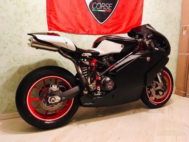 Ducati 999 (749)