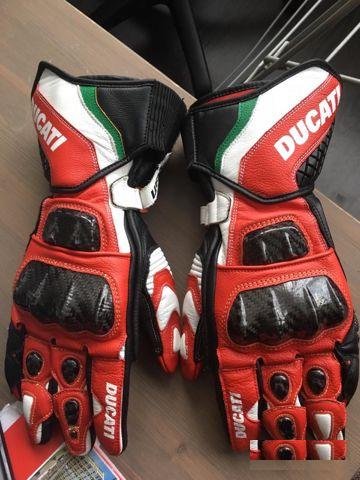 Мотоэкипировка Ducati