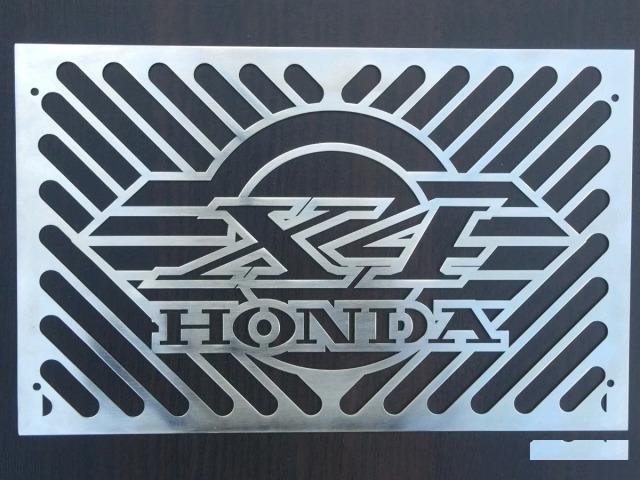 Honda X4 грузики руля. Решетка радиатора