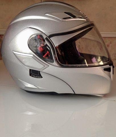 Мото шлем AGV