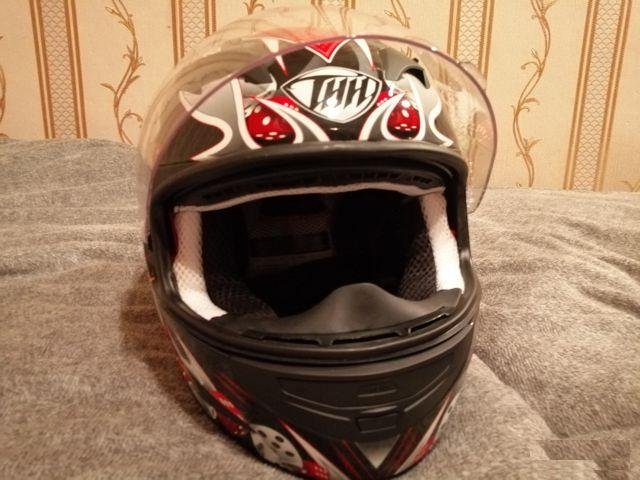 Шлем THH Helmets