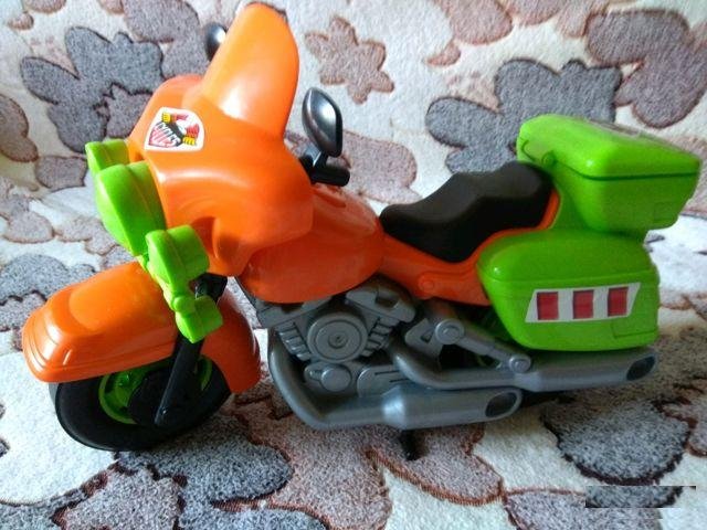 Детский игрушечный мотоцикл