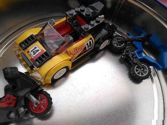 Лего машинка и мотоциклы