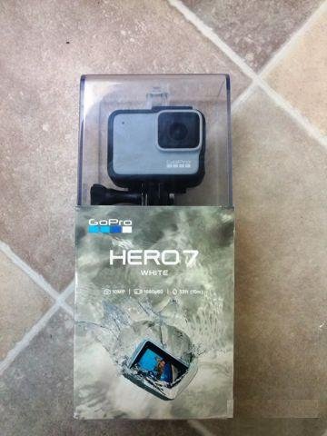 Абсолютно новая экшн видеокамера GoPro hero7 White