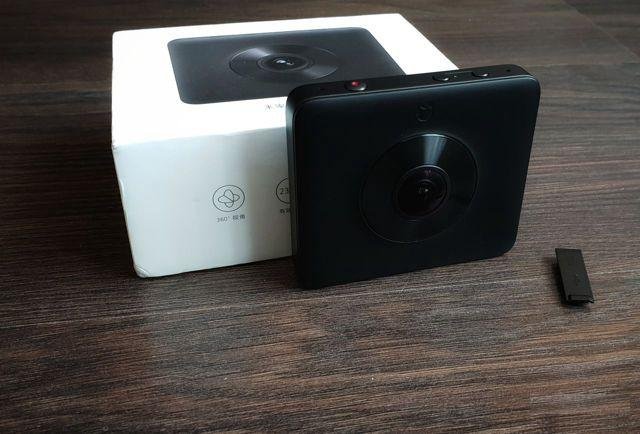 Экшн камера Xiaomi