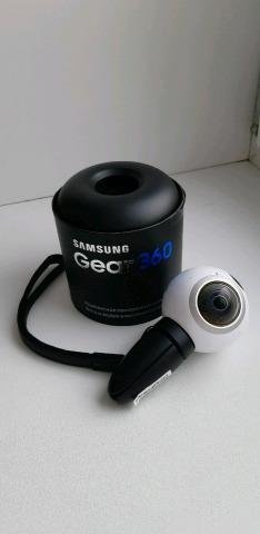Камера панорамная SAMSUNG Gear 360