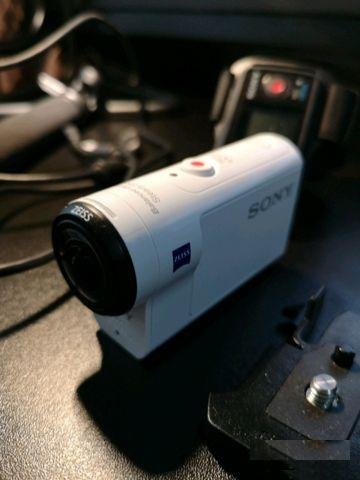 Экшн камера Sony HDR-AS300